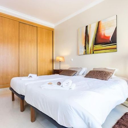 Sea Breeze Lagos Apartment Esterno foto